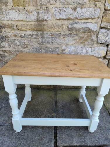 Small solid wood pine - small,